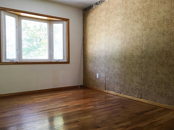 5th image of 38 Perch Dr