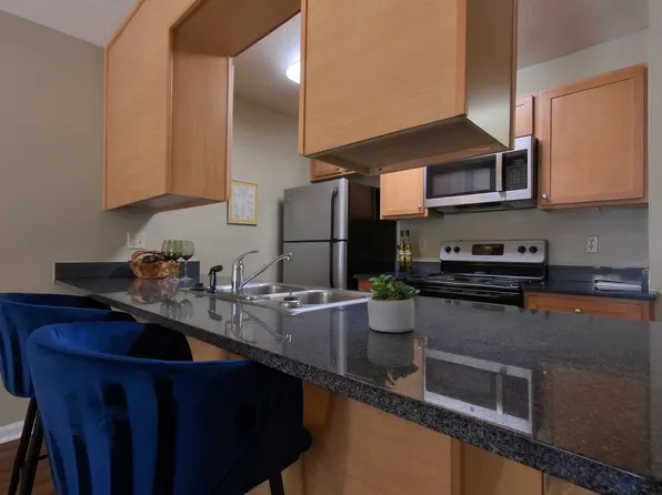 Fox Lake Apartment Homes