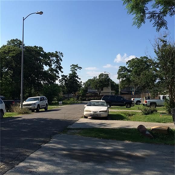 2nd image of 3510 Balzy Rd