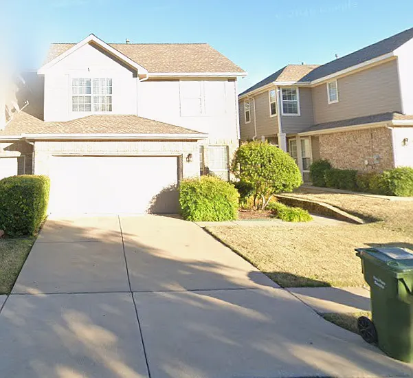 10012 Castlewood Dr