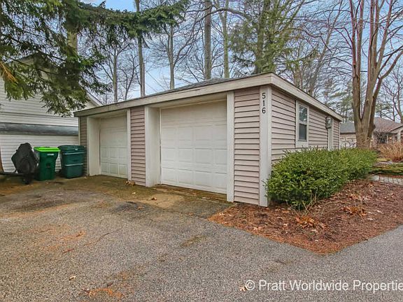 4th image of 516 Lake Dr