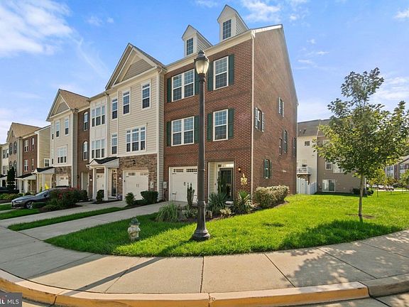 2nd image of 4822 Forest Pines Dr