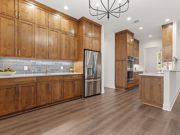 2nd image of 1110 Monterrey Oak Cir
