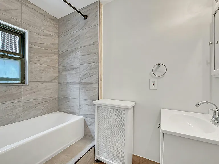 240 Halstead Ave #A3 — Photo 14