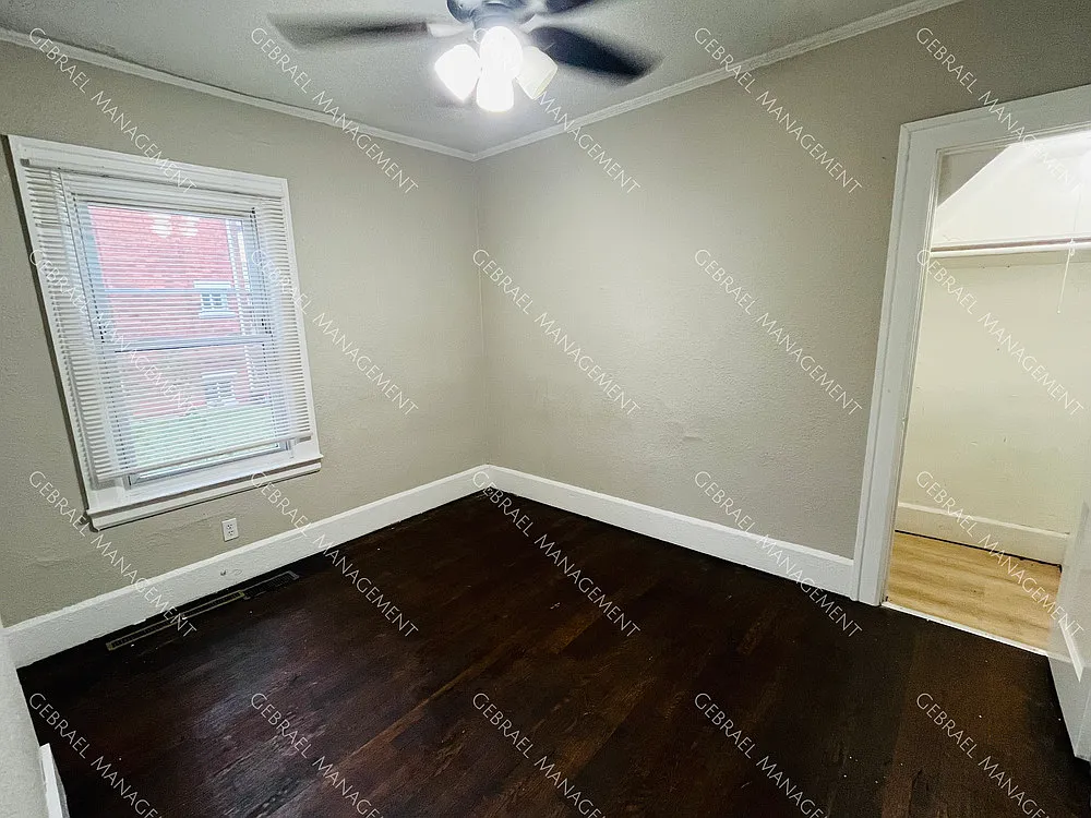 1644 Gladstone St. — Photo 4