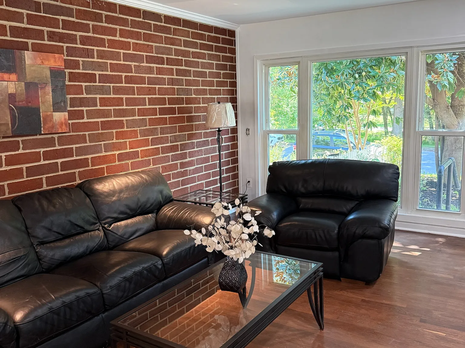 3 bed, 2100 sqft, $4,300 — Photo 3