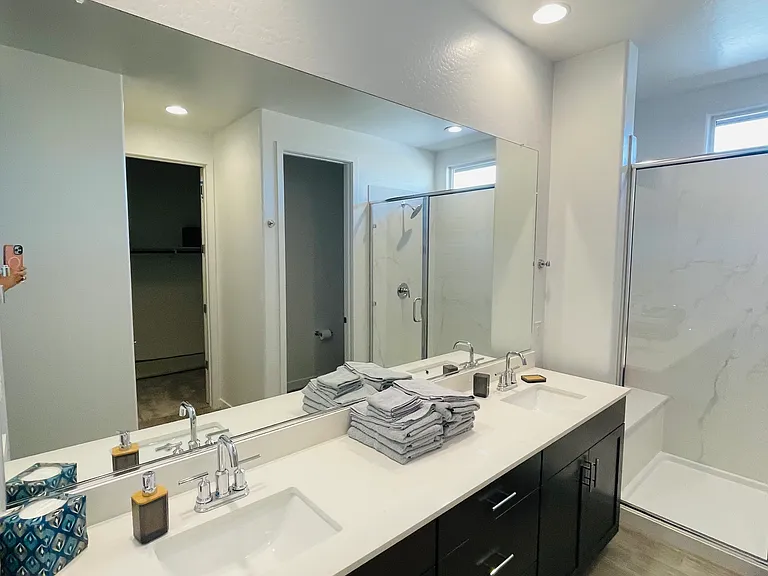 1458 W Ridge Rd — Photo 7
