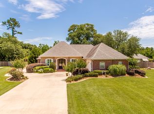 40056 Azalea Dr, Ponchatoula, LA 70454