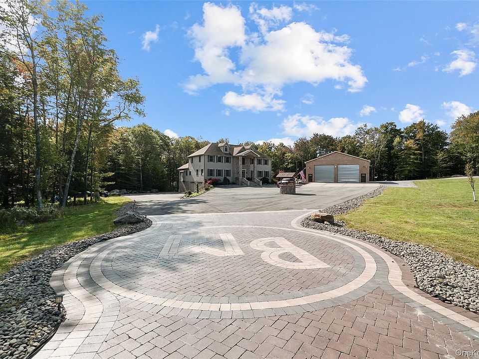 1st image of 210 Grey Road