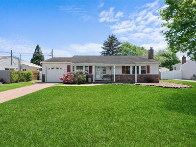 36 Norman Drive, Bohemia, NY, 11716