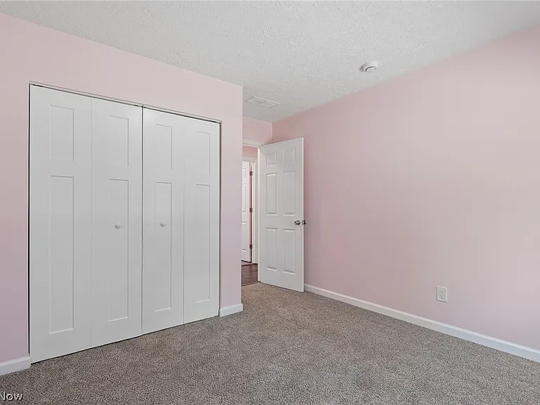 219 N Jefferson St — Photo 15