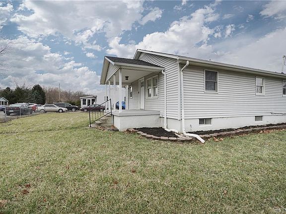 2nd image of 4469 Derwent Dr