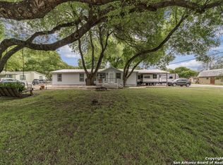 305 Elm Dr, Mcqueeney, TX 78123