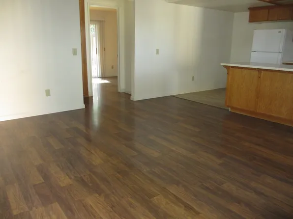 1051 Del Sol Pl #5, Redding, CA 96002