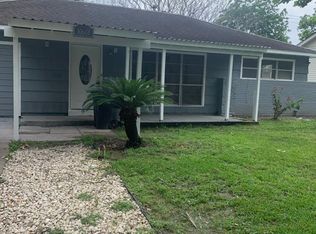 10601 Ambursen St, Houston, TX 77034