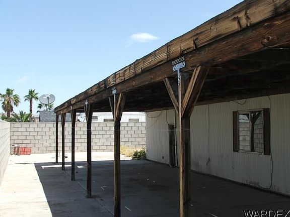 4th image of 985 Church St