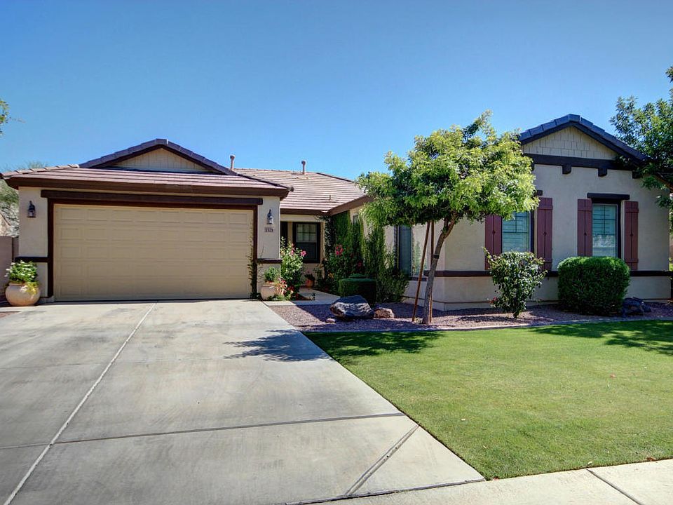 1st image of 1521 E Birdland Dr