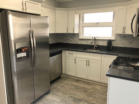 4th image of 83 Longdale St