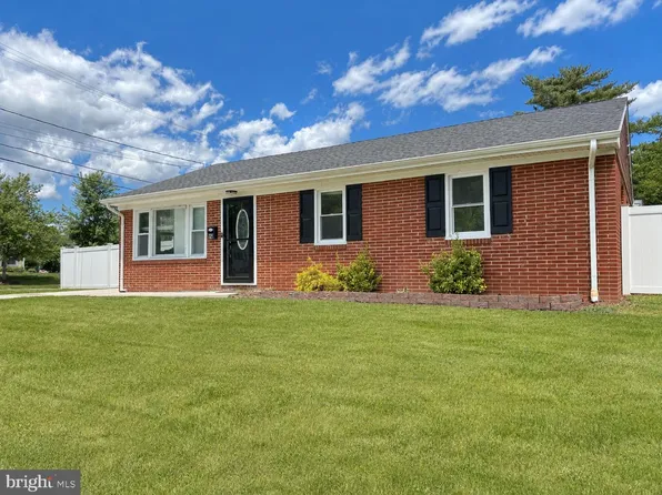 28 Bailey St, Woodstown, NJ 08098