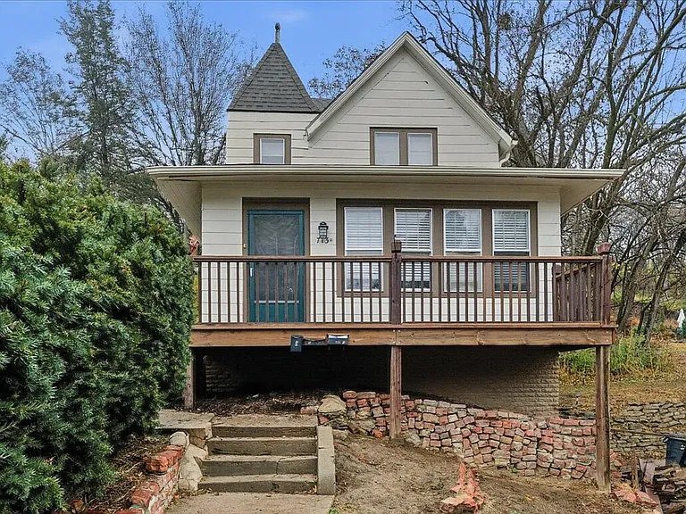 713 Madison Ave — Photo 2