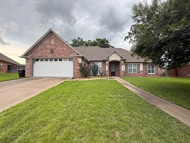 4 bed, 2.5 bath, 2451 sqft, $2,895 — Photo 1