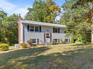 125 Bayberry Rd, Glastonbury, CT 06033