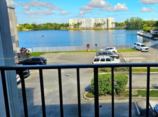 El Lago Condo, Miami, FL 33126