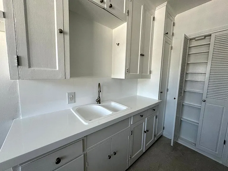 8951 Cynthia St — Photo 21