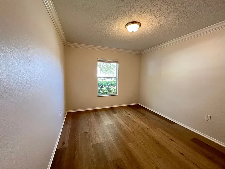 13740 Laranja St — Photo 12