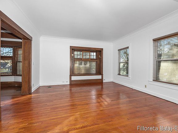5th image of 1311 Hope St SE