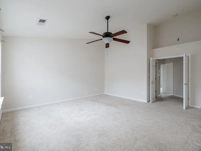 5319 Waldo Dr — Photo 29