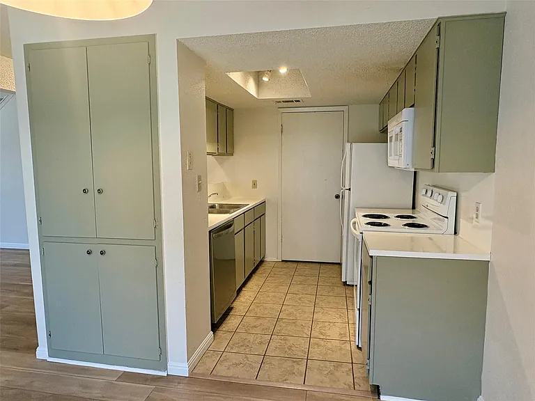 1503 Allen Rd #D — Photo 5