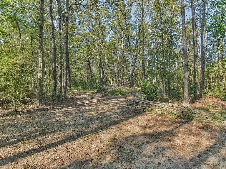 24237 Creekwood Dr — Photo 47