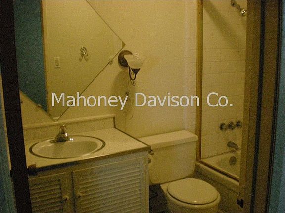 5th image of 16 Alma Ct APT 5A