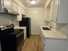 841 Grand Ave, Long Beach, CA