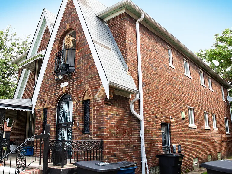 17614 Roselawn St #A & B — Photo 2