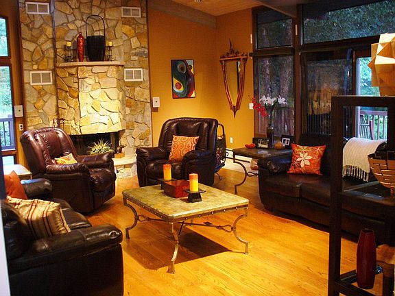 Stone Fireplace in F/R