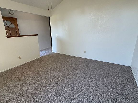 3rd image of 1635 E Eastbrook Ave