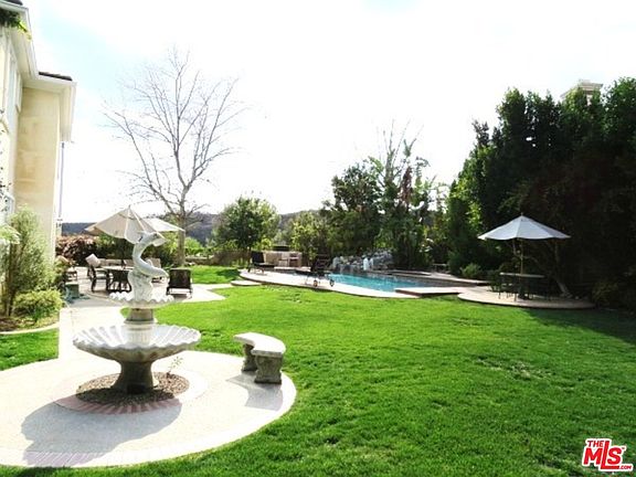 2nd image of 21140 Brunnell Ct