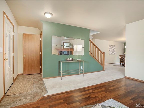 5th image of 4827 202nd St E