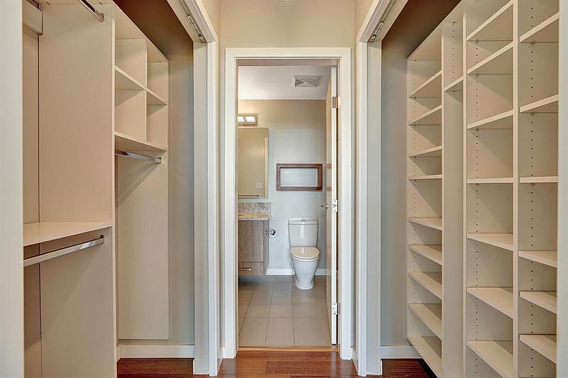 Burnaby Apartment for rent - 2 Bedrooms — photo 13