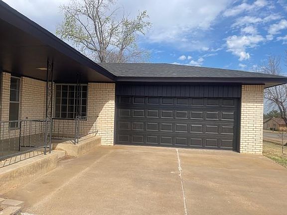 2nd image of 1229 N Indiana St