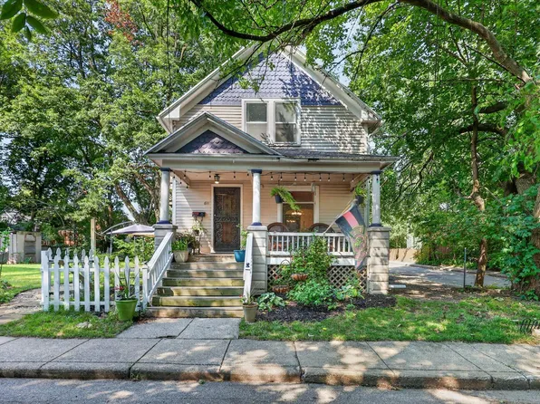 611 Elmwood Ct, Kalamazoo, MI 49007