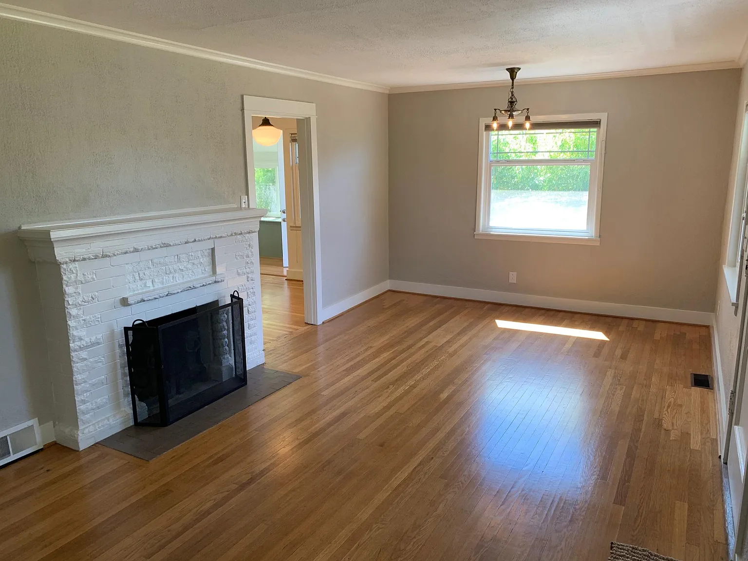 3 bed, 1732 sqft, $4,600 — Photo 2