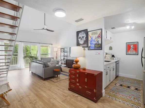 1818 S Lakeshore Blvd APT 25, Austin, TX 78741