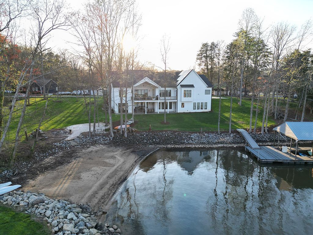 5056 Bridge Way - Property Image