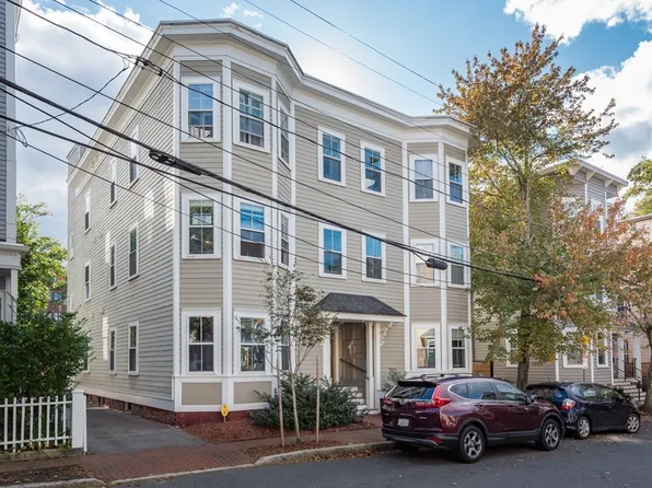 35 Magnolia Ave APT 1, Cambridge, MA 02138