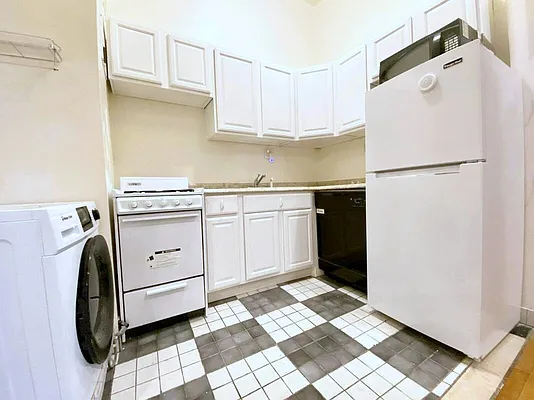 Rented by Manhattan Spaces | media 6