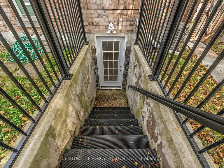 1 Cragg Cres #BASEMENT — Photo 23