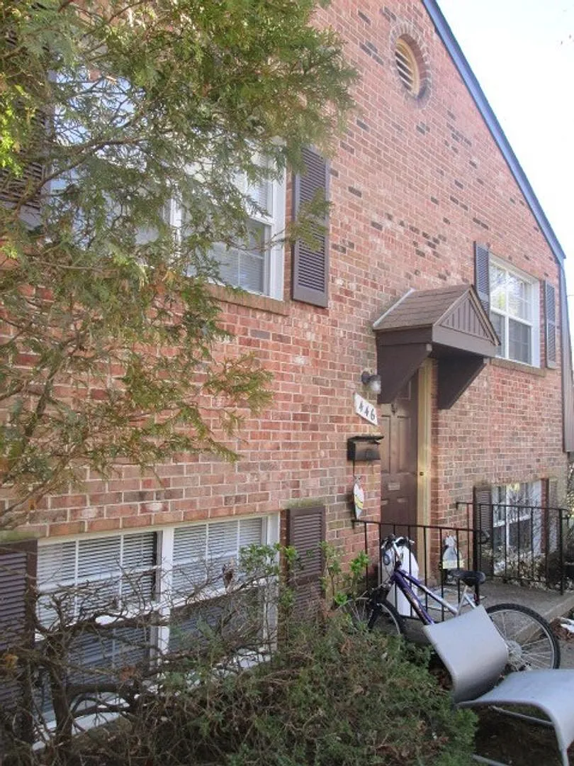 2 Bedroom 1 Bath Townhouse — Photo 2